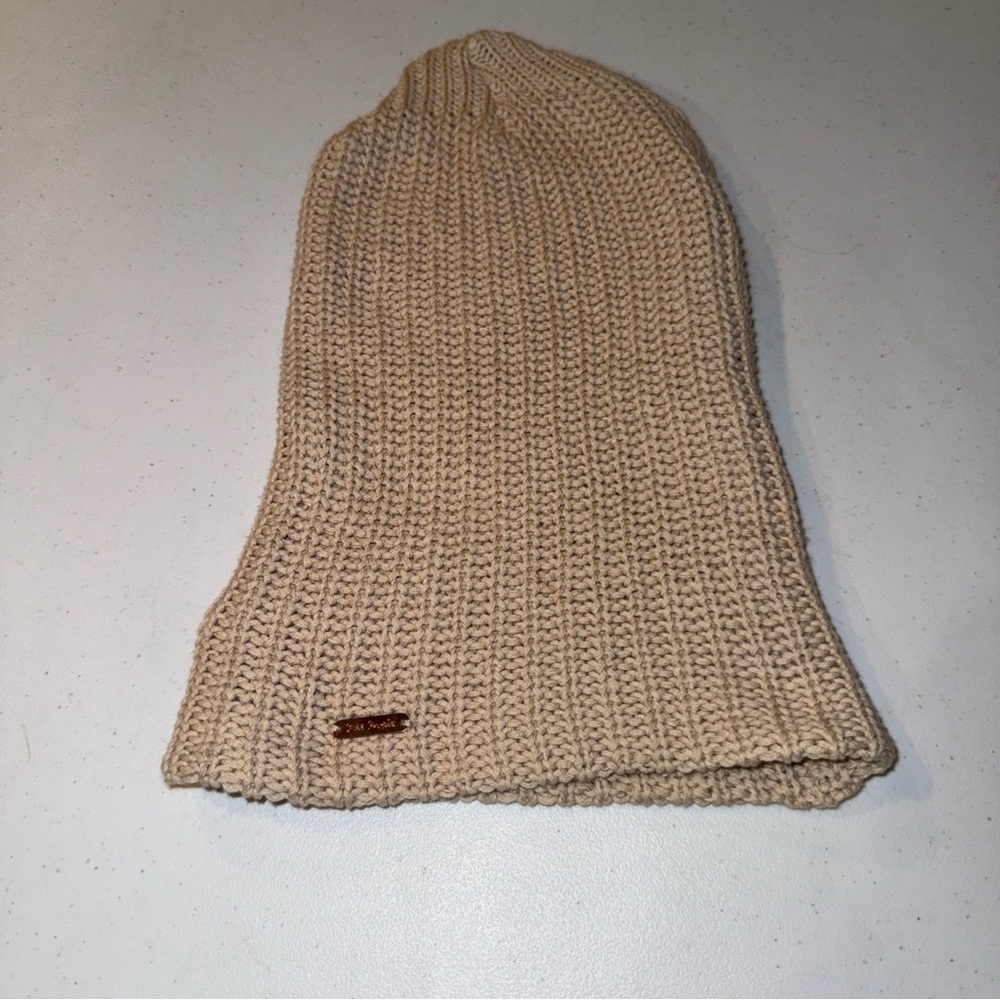 Free‎ People Slouchy Beanie Tan Beige Cotton Ribbed Knit Logo Hat RN66170